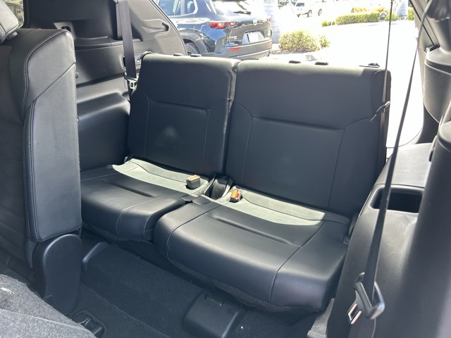 Vehicle image 13 of 29