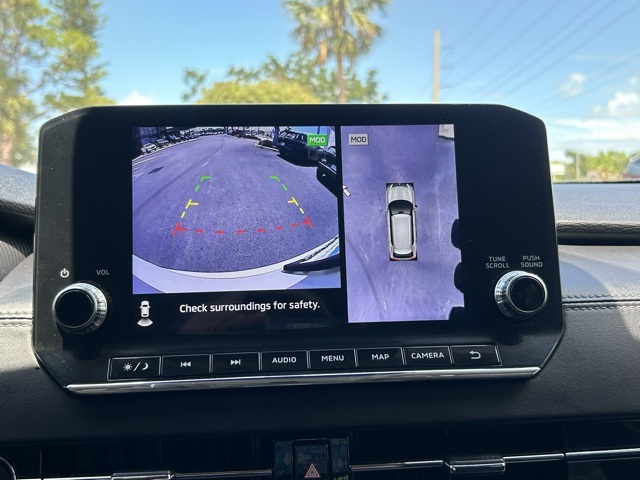 Vehicle image 19 of 29