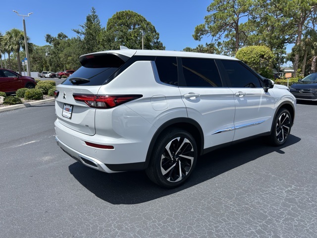 Vehicle image 4 of 29