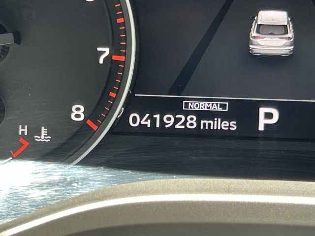 Vehicle image 18 of 29