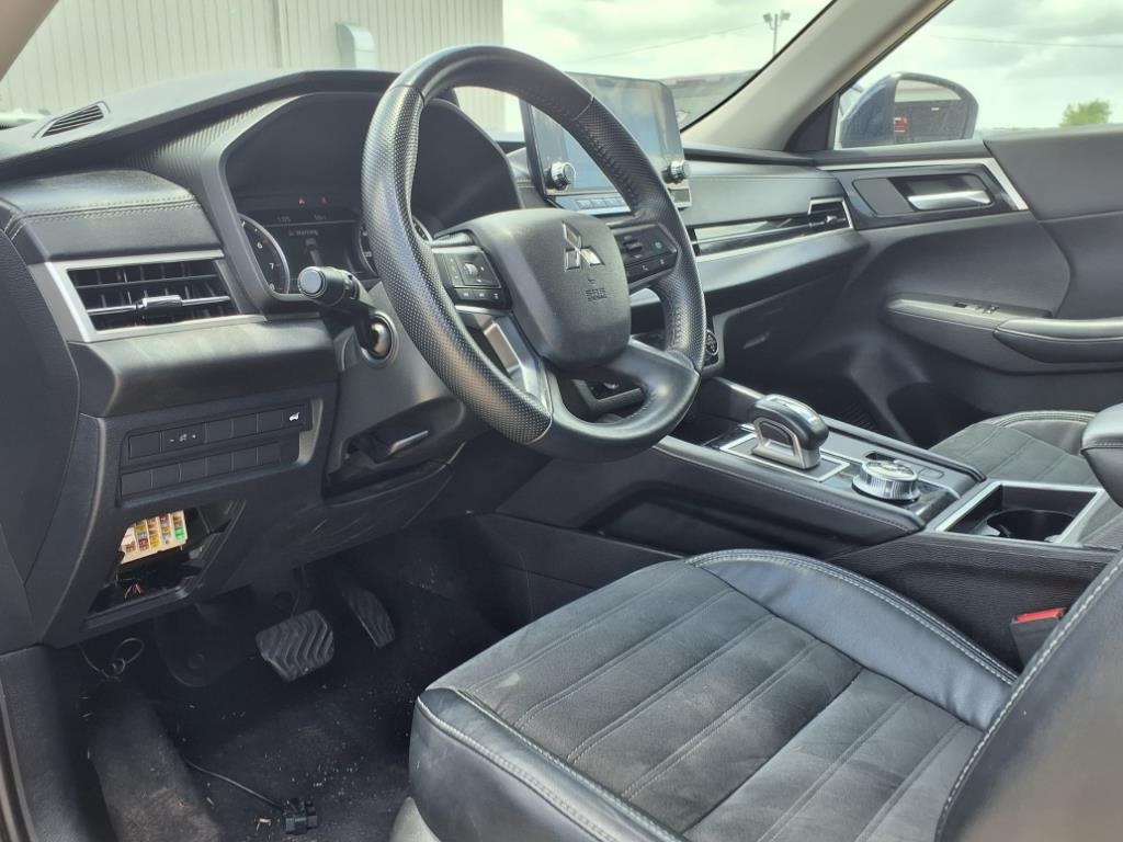 Vehicle image 13 of 20