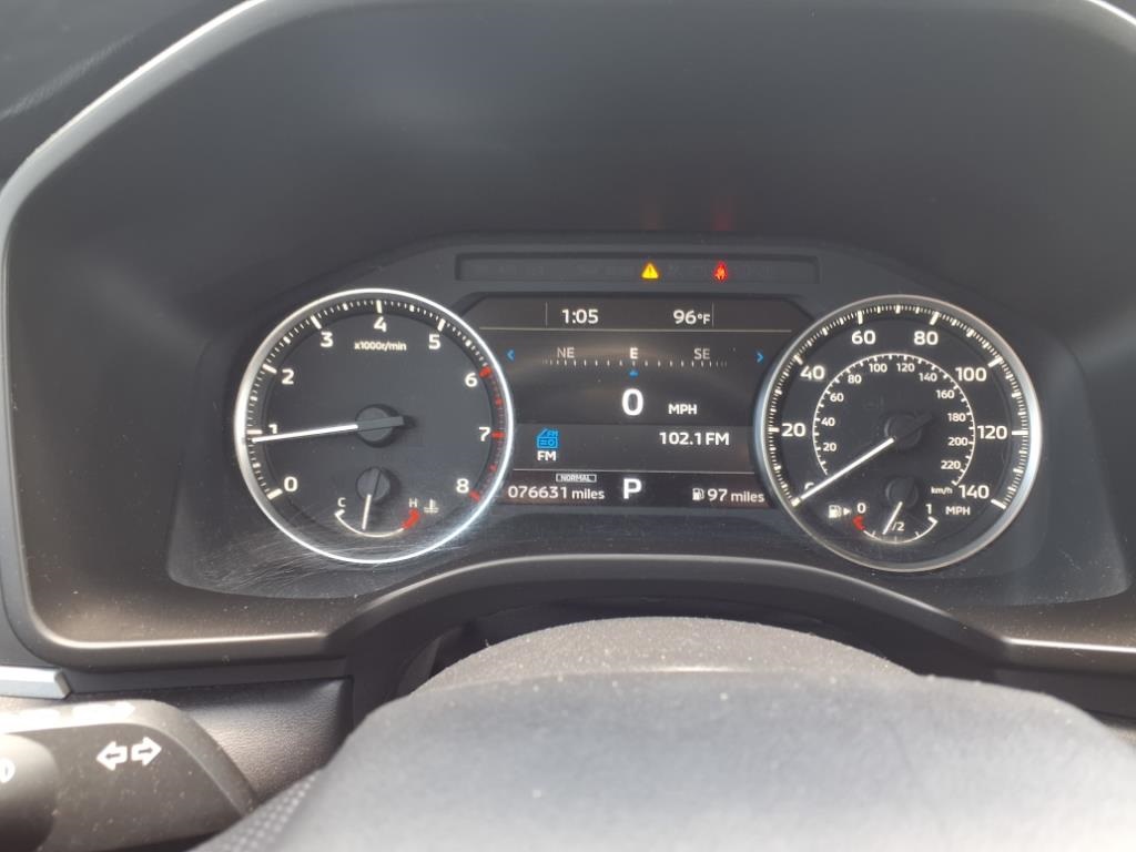 Vehicle image 15 of 20