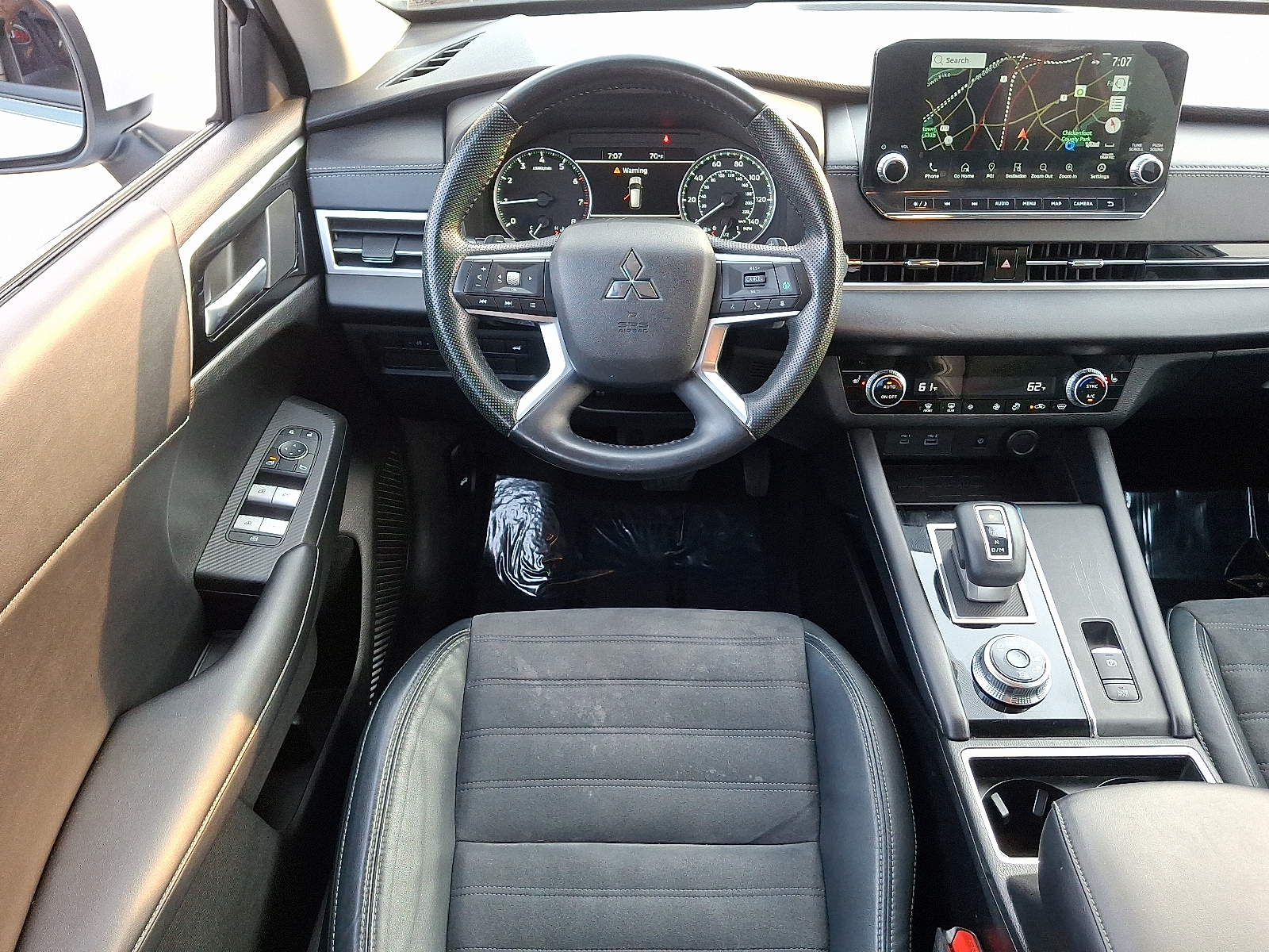 Vehicle image 11 of 32