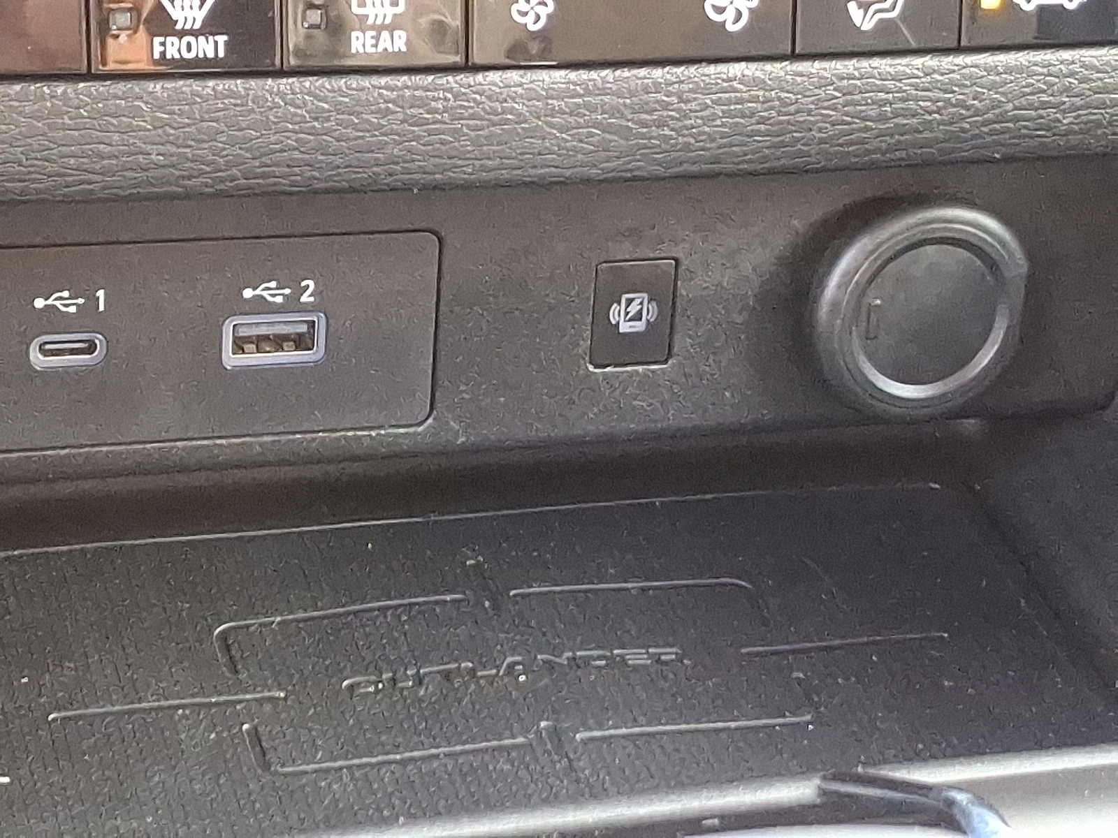 Vehicle image 26 of 32