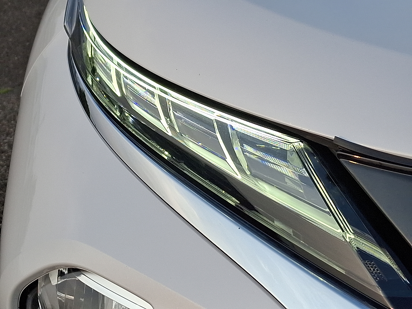 Vehicle image 9 of 32