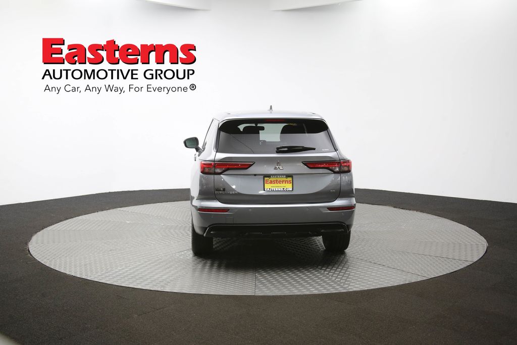 Vehicle image 29 of 64