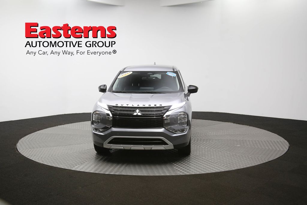 Vehicle image 7 of 64