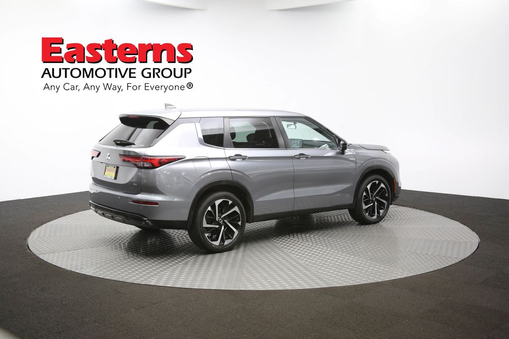 Vehicle image 22 of 64
