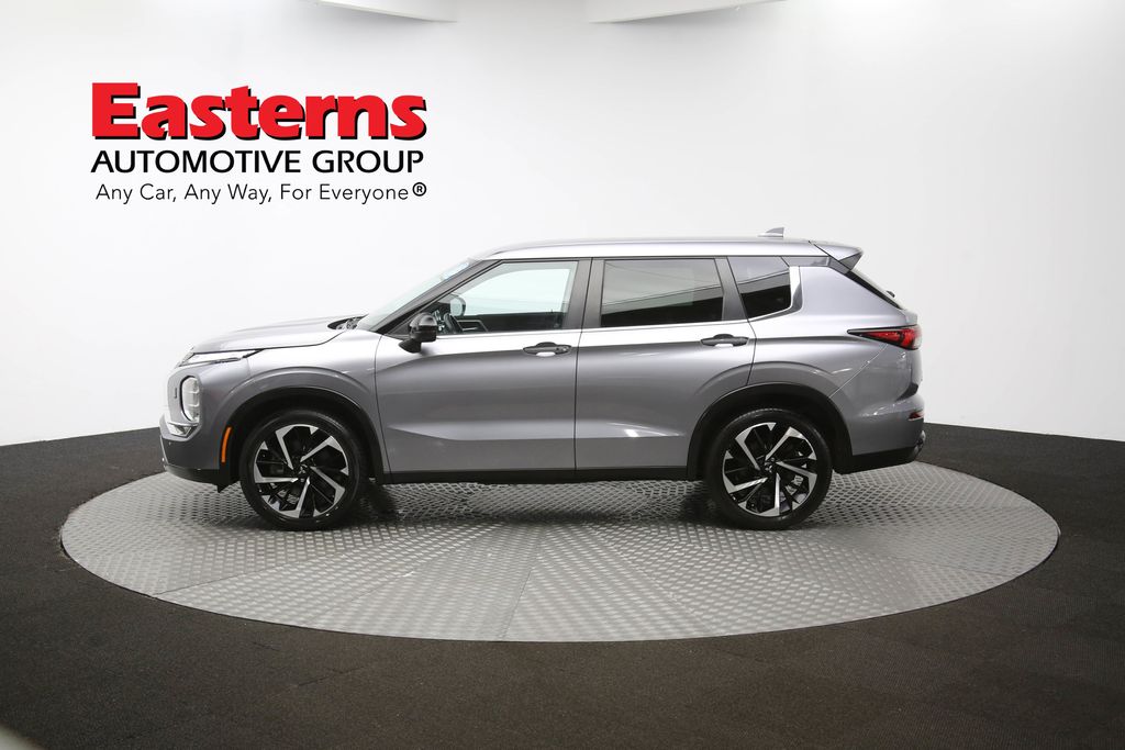 Vehicle image 34 of 64