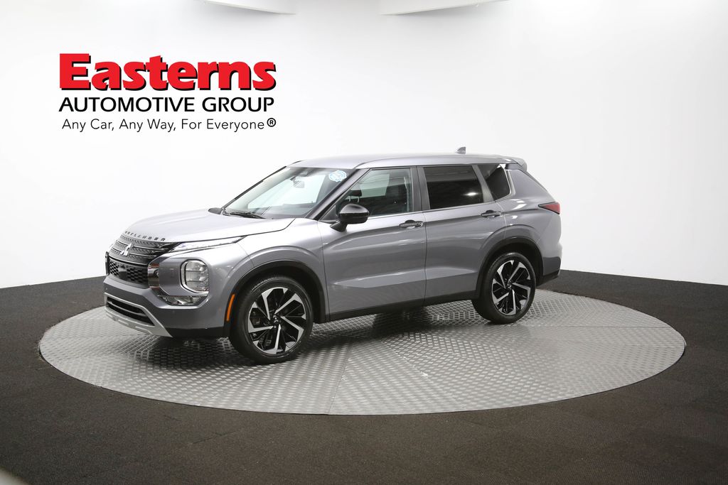Vehicle image 5 of 64