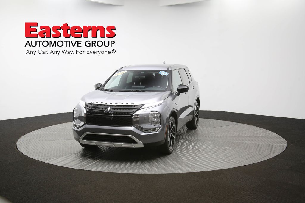 Vehicle image 3 of 64