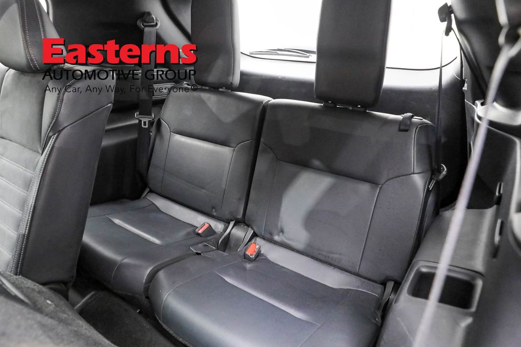 Vehicle image 44 of 64