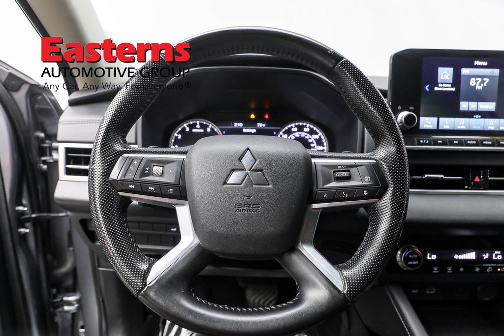Vehicle image 47 of 64