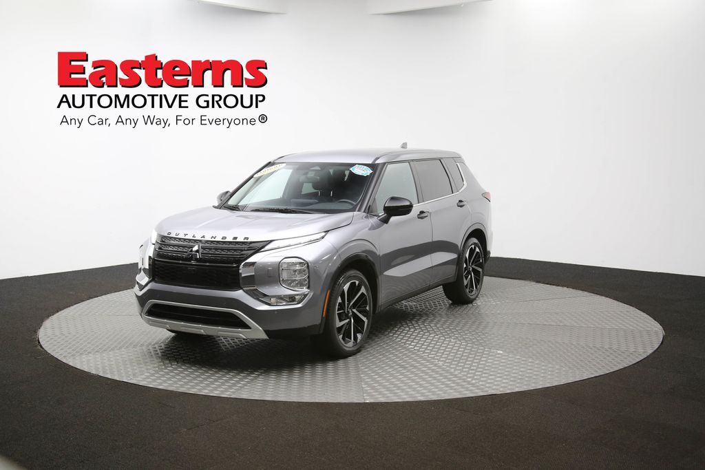 Vehicle image 6 of 64