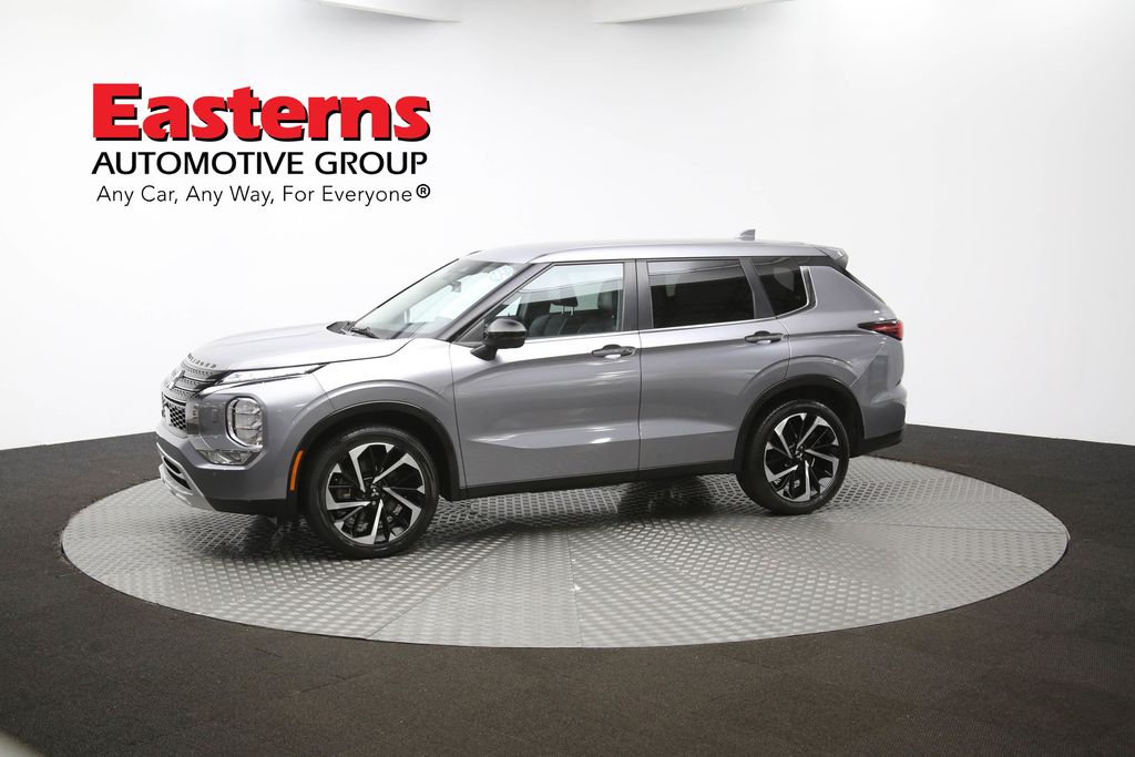 Vehicle image 2 of 64