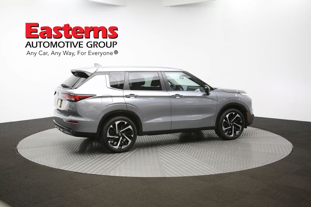 Vehicle image 19 of 64