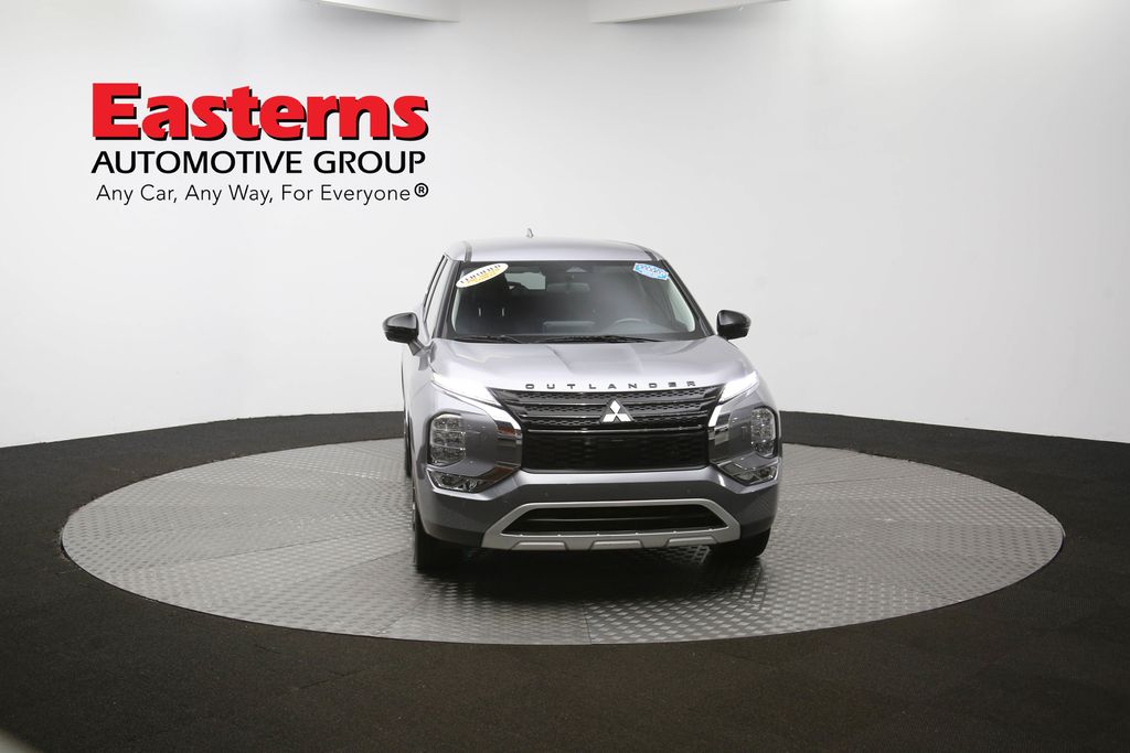 Vehicle image 9 of 64