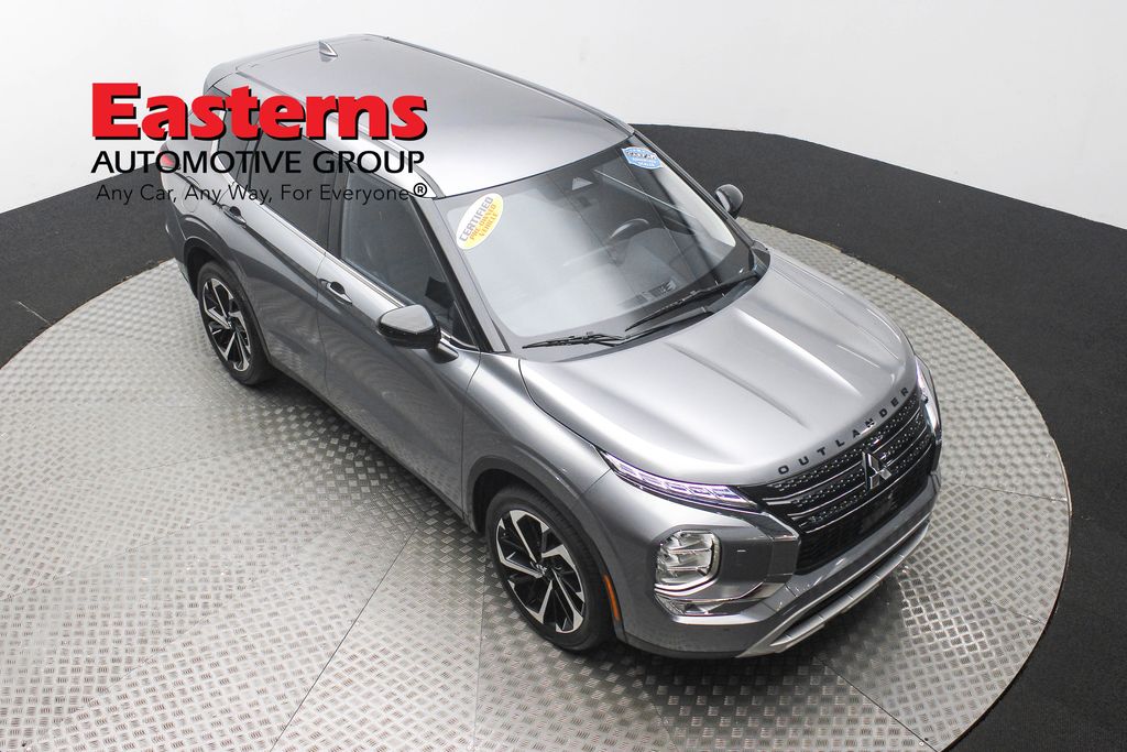 Vehicle image 14 of 64