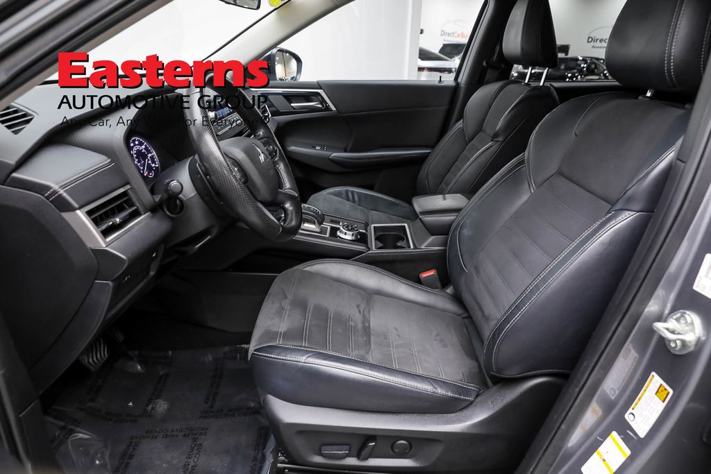 Vehicle image 46 of 64