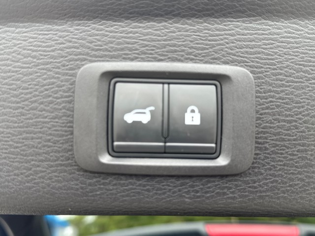 Vehicle image 9 of 20