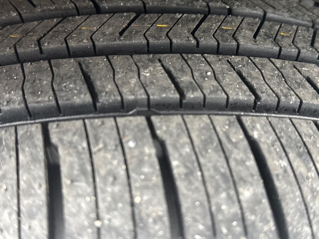 Vehicle image 18 of 20