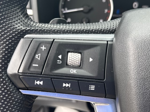 Vehicle image 16 of 20