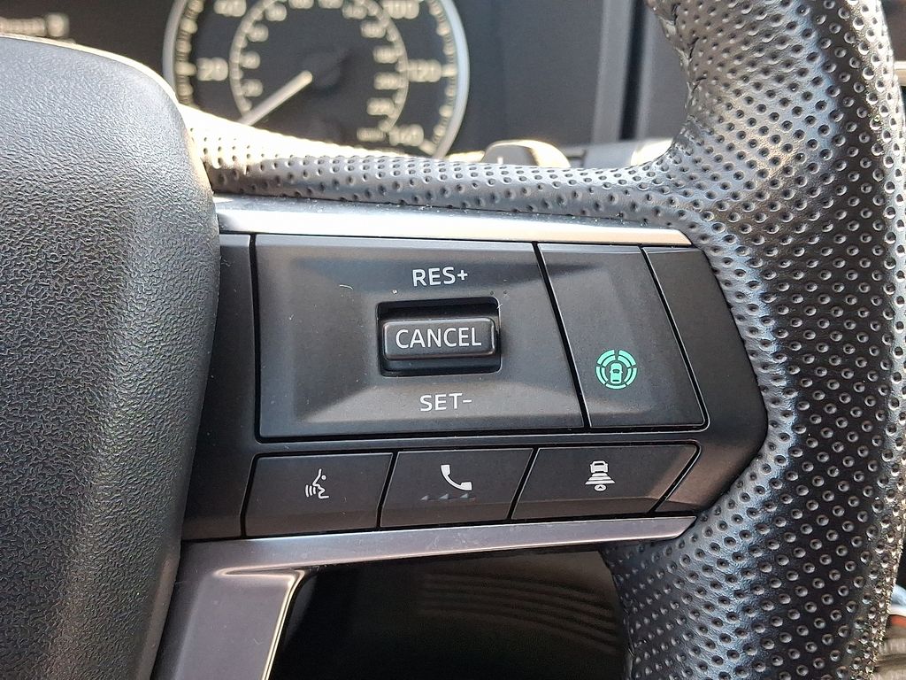 Vehicle image 23 of 36