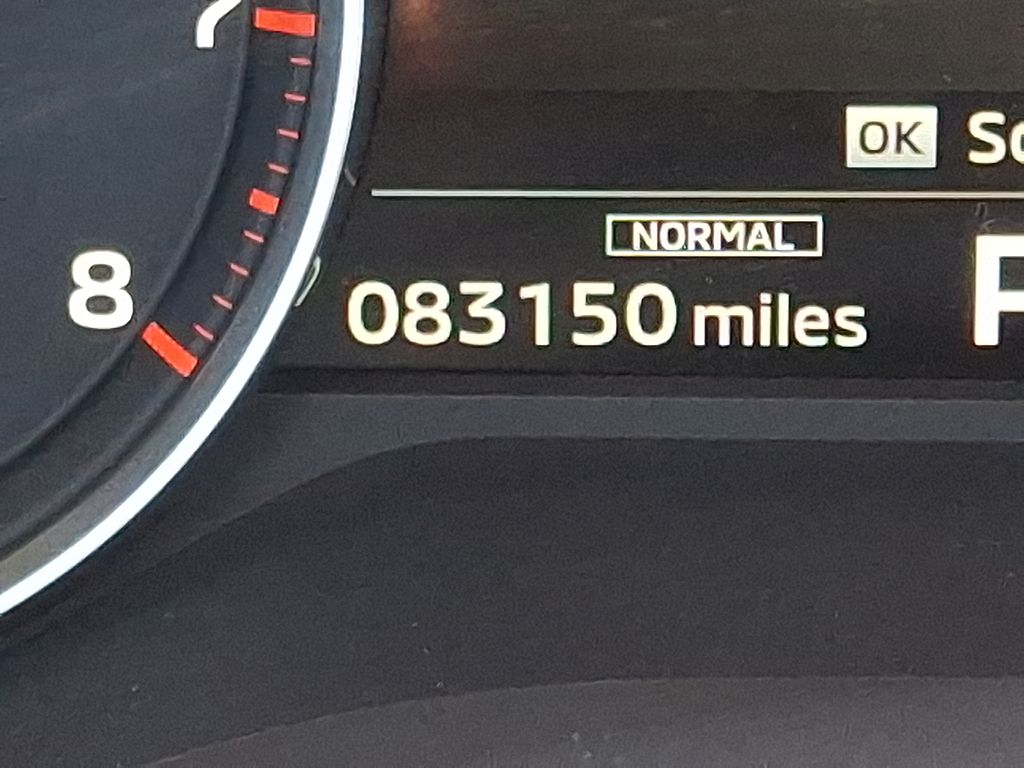 Vehicle image 21 of 36