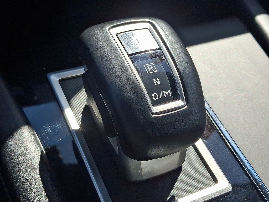 Vehicle image 15 of 36