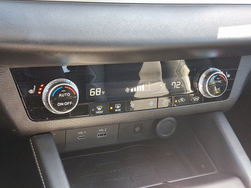 Vehicle image 16 of 36