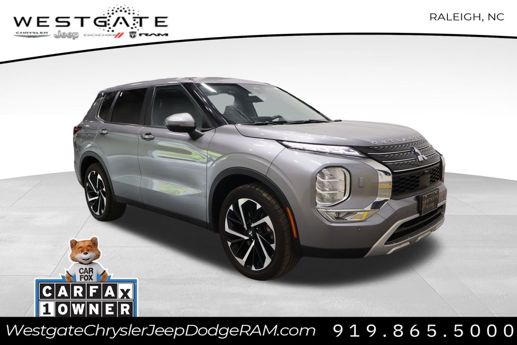 Vehicle image 3 of 40