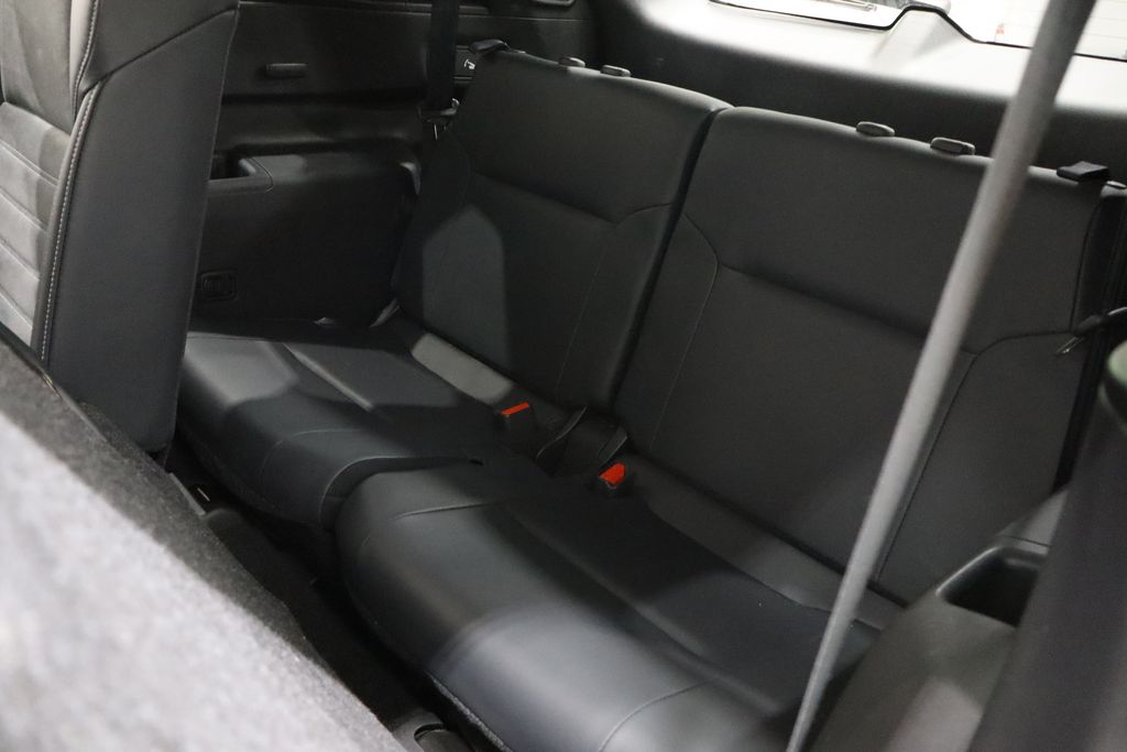 Vehicle image 11 of 40