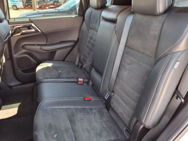 Vehicle image 9 of 29