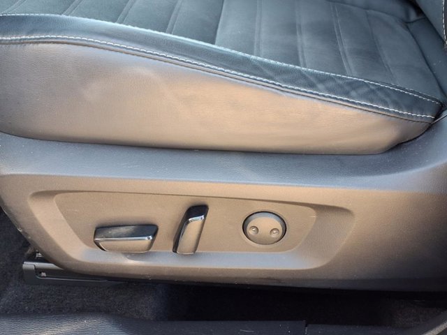 Vehicle image 7 of 29