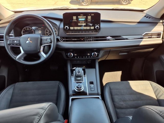 Vehicle image 17 of 29