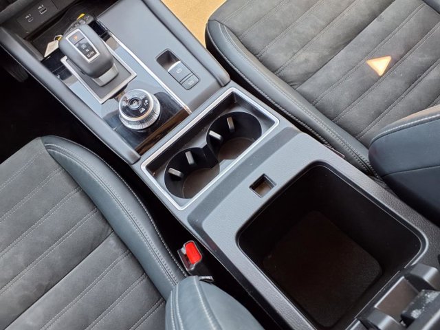 Vehicle image 18 of 29