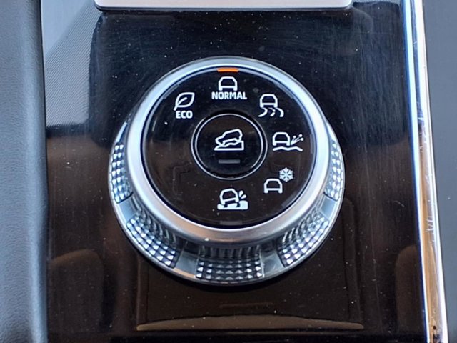 Vehicle image 16 of 29