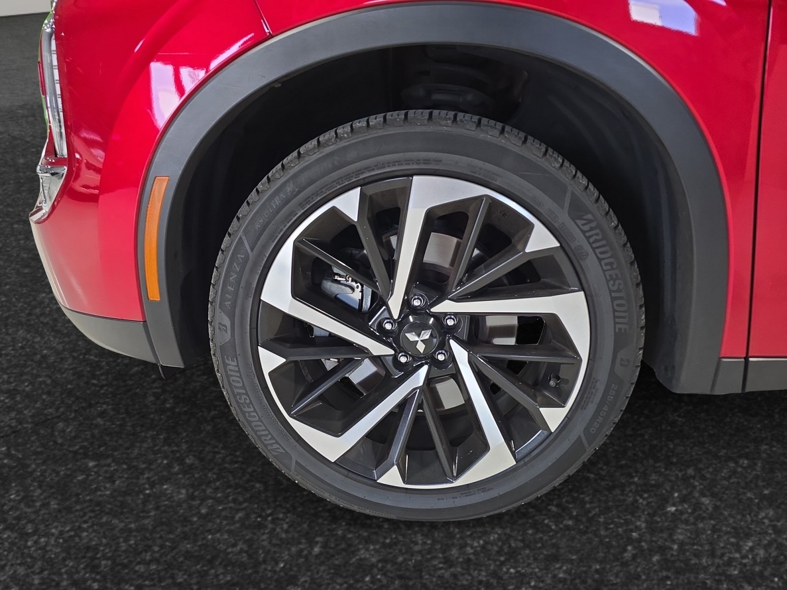 Vehicle image 14 of 23