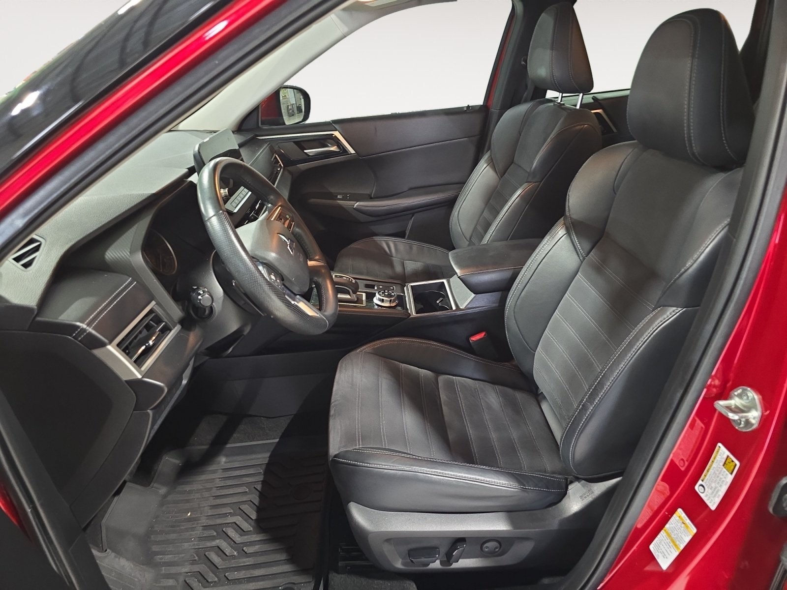 Vehicle image 9 of 23