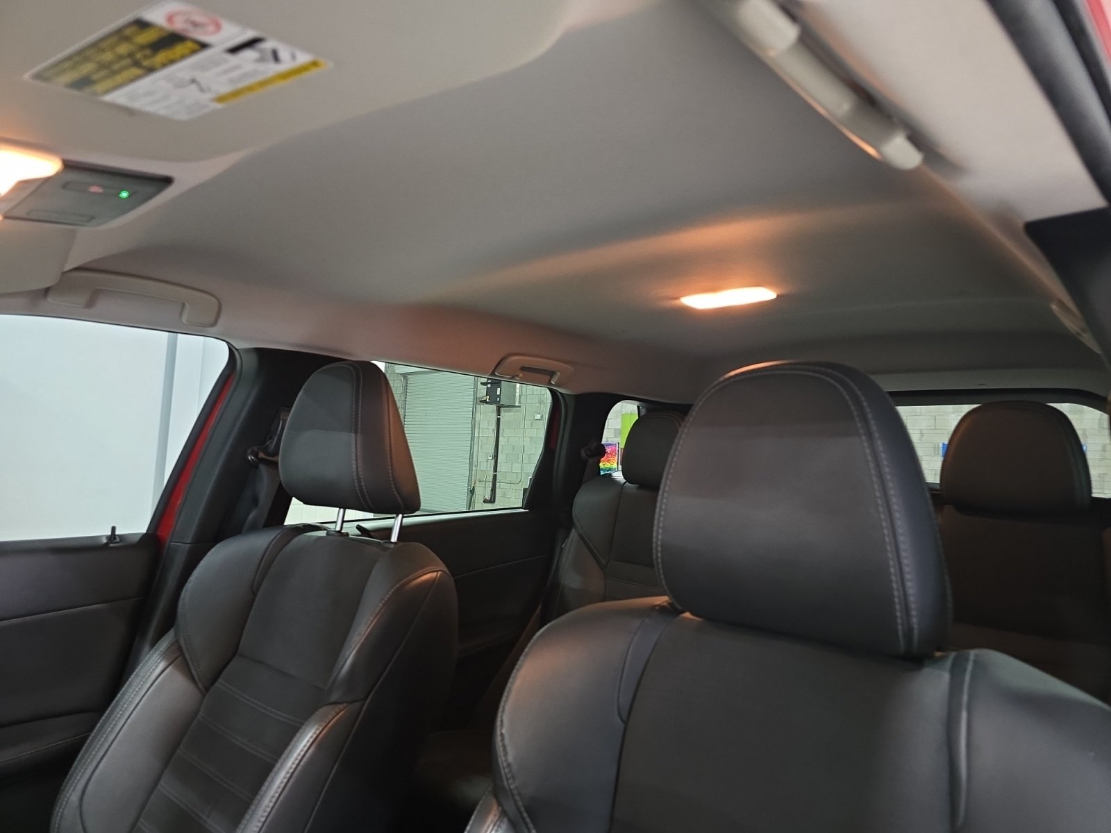Vehicle image 18 of 23