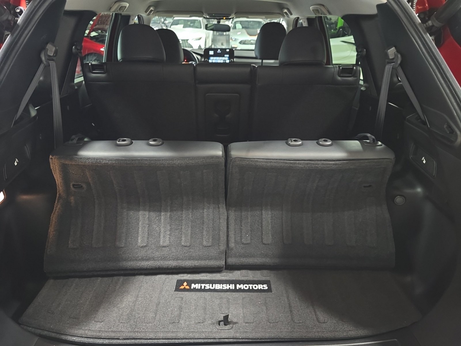 Vehicle image 16 of 23