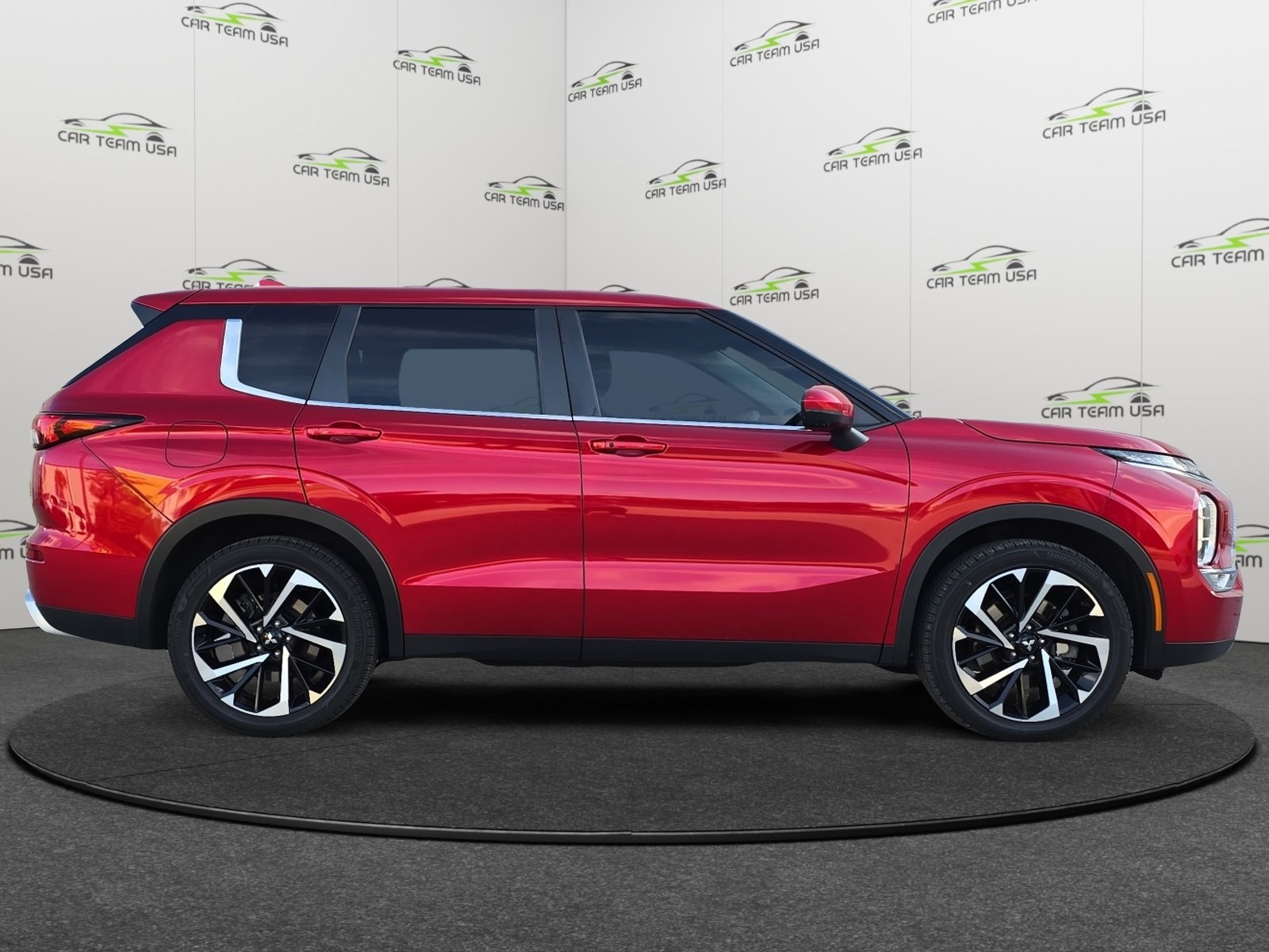 Vehicle image 4 of 23