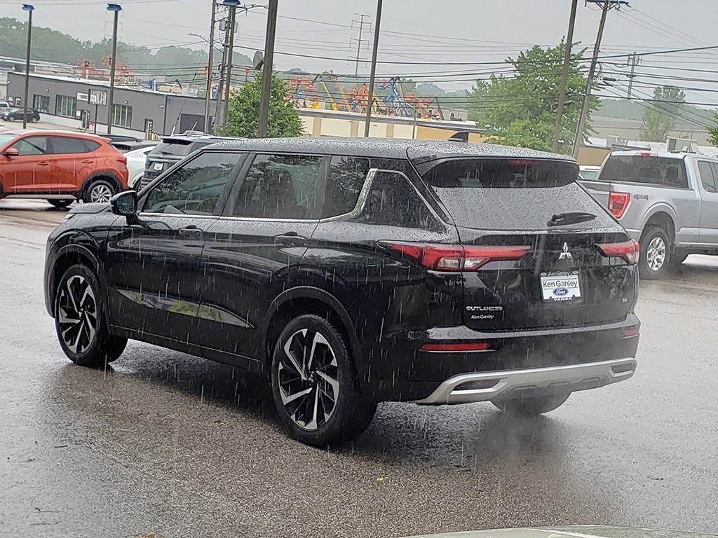 Vehicle image 6 of 37