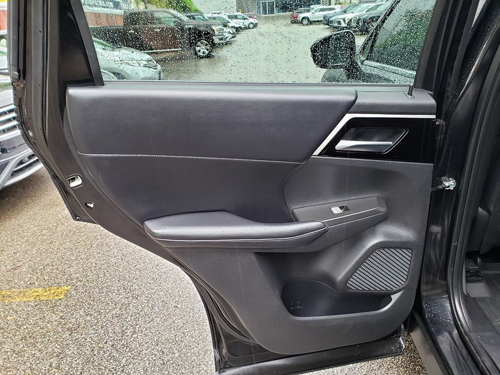Vehicle image 12 of 37