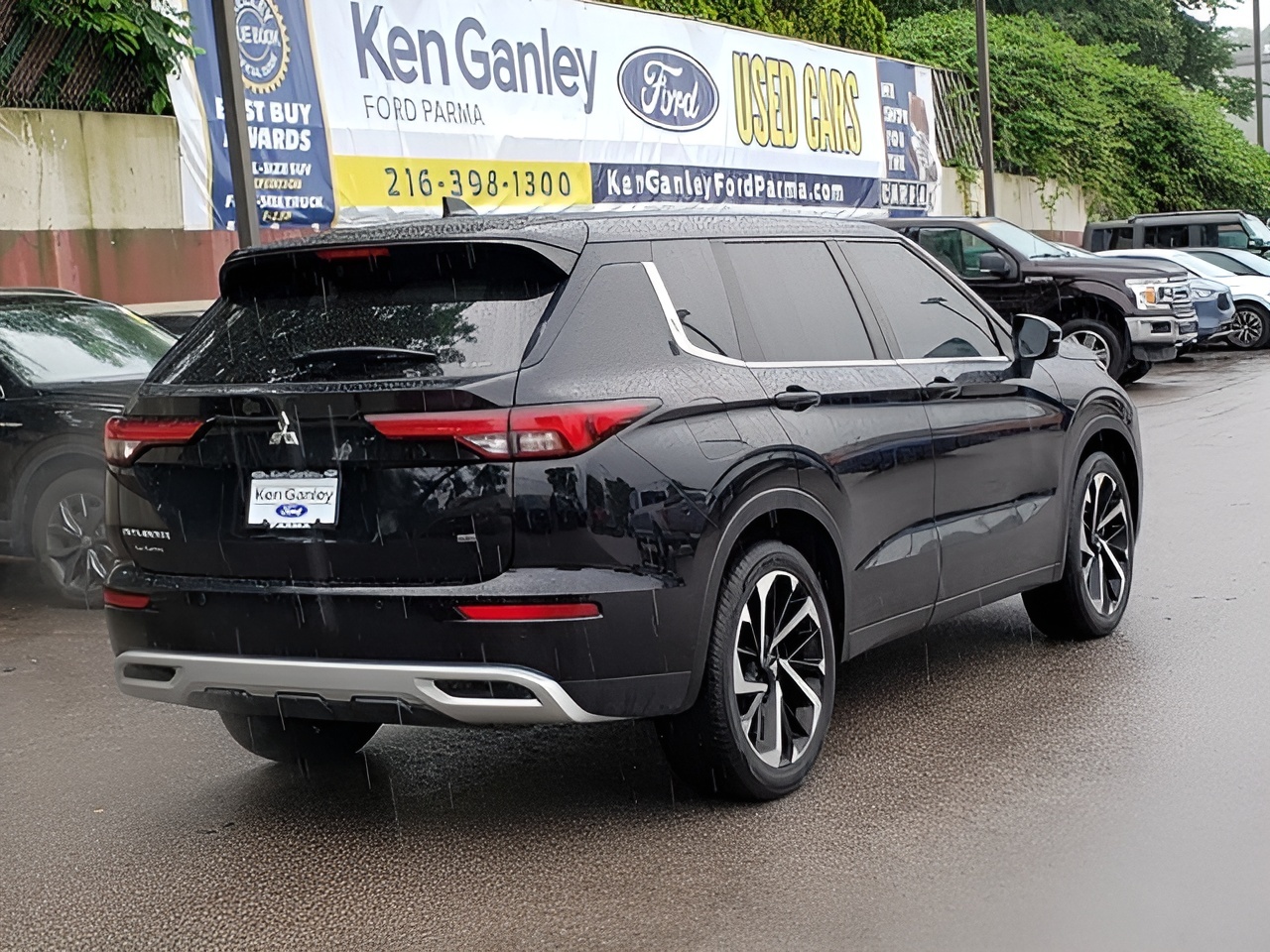 Vehicle image 35 of 37