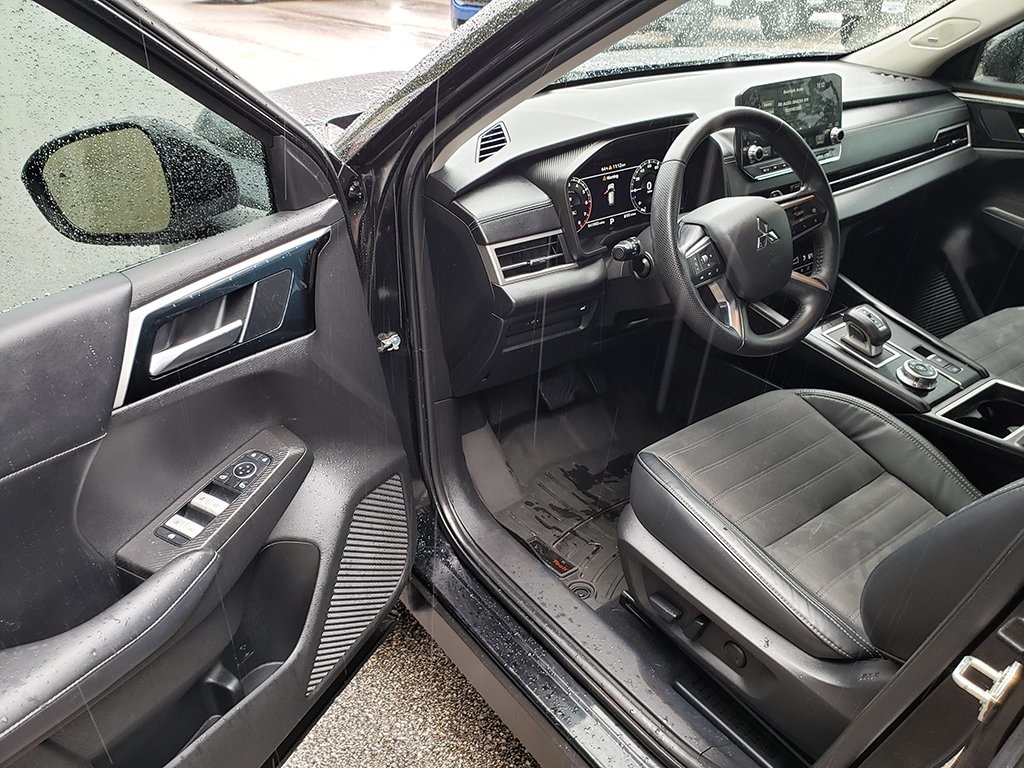 Vehicle image 9 of 37