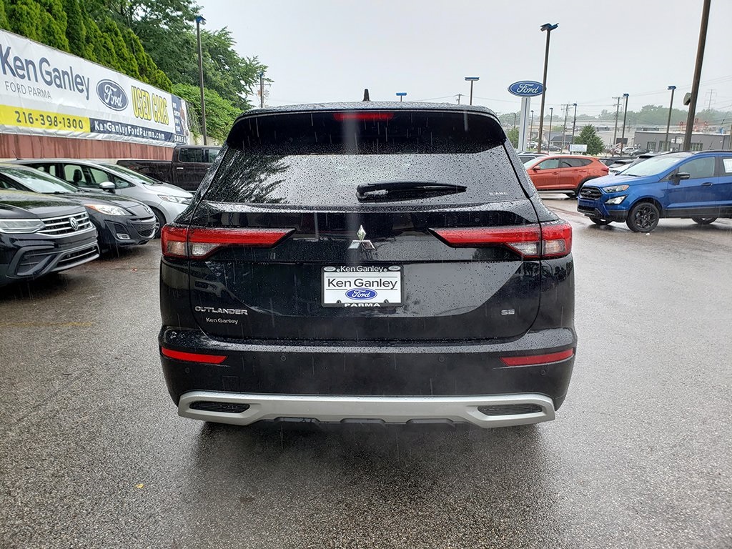 Vehicle image 8 of 37