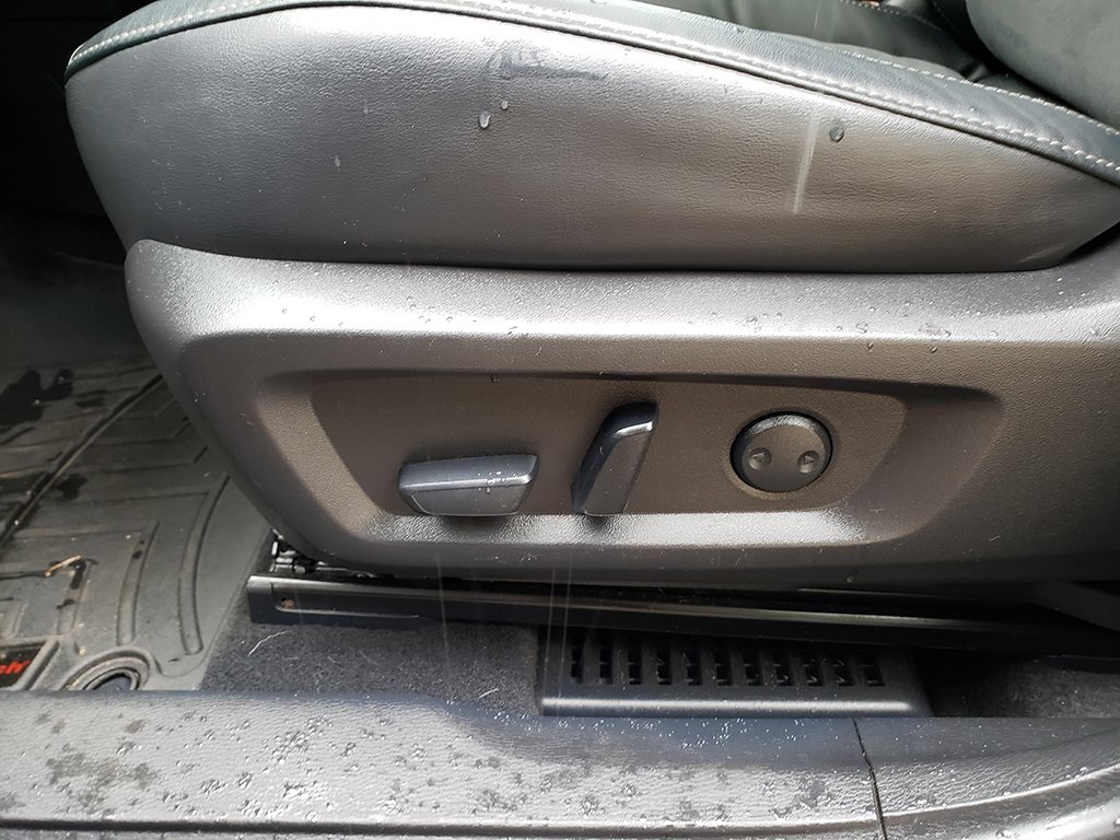 Vehicle image 22 of 37