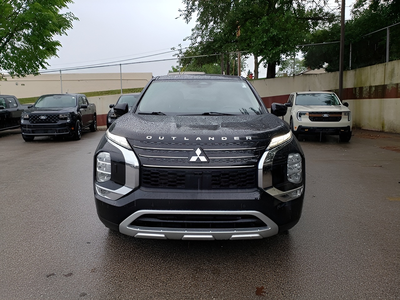 Vehicle image 32 of 37