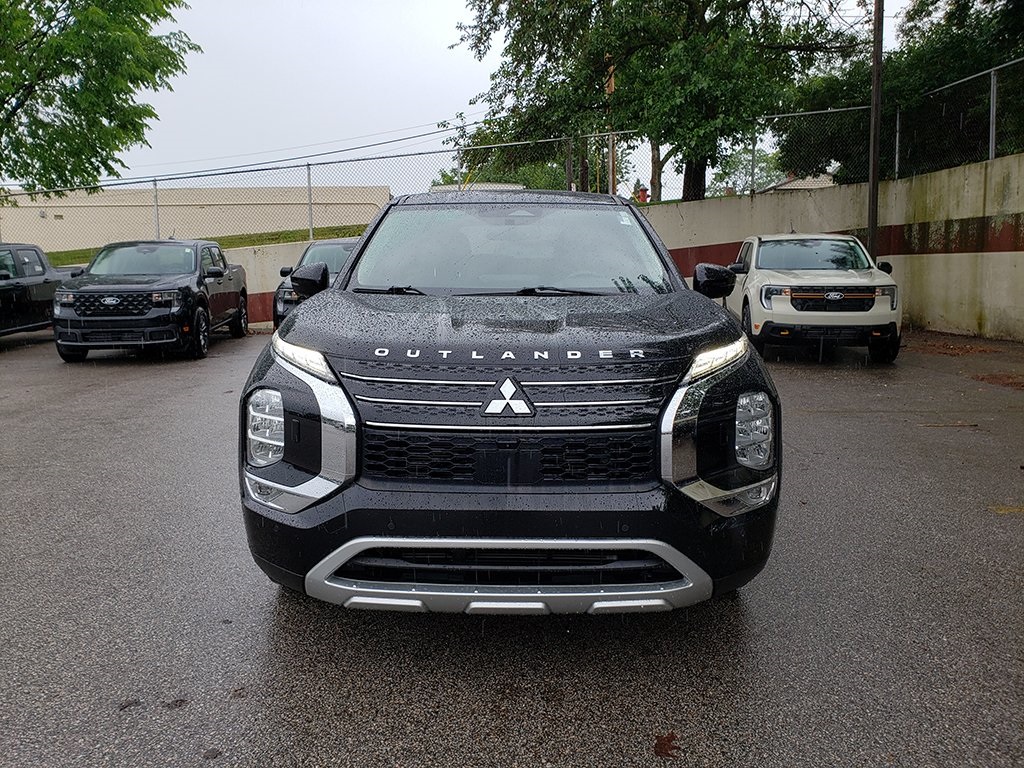 Vehicle image 2 of 37